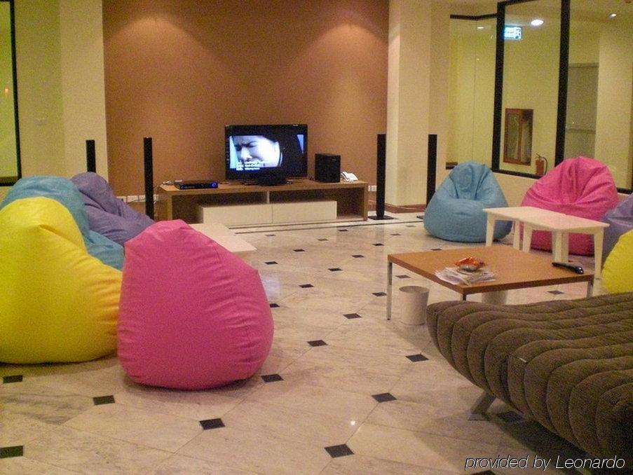 Imm Hotel Thaphae Чиангмай Интерьер фото
