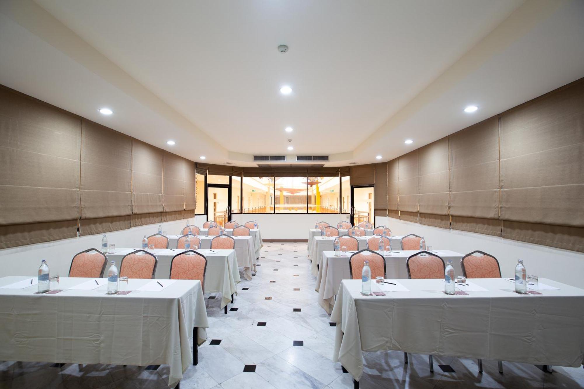 Imm Hotel Thaphae Чиангмай Экстерьер фото