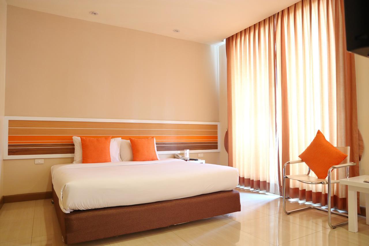 Imm Hotel Thaphae Чиангмай Экстерьер фото