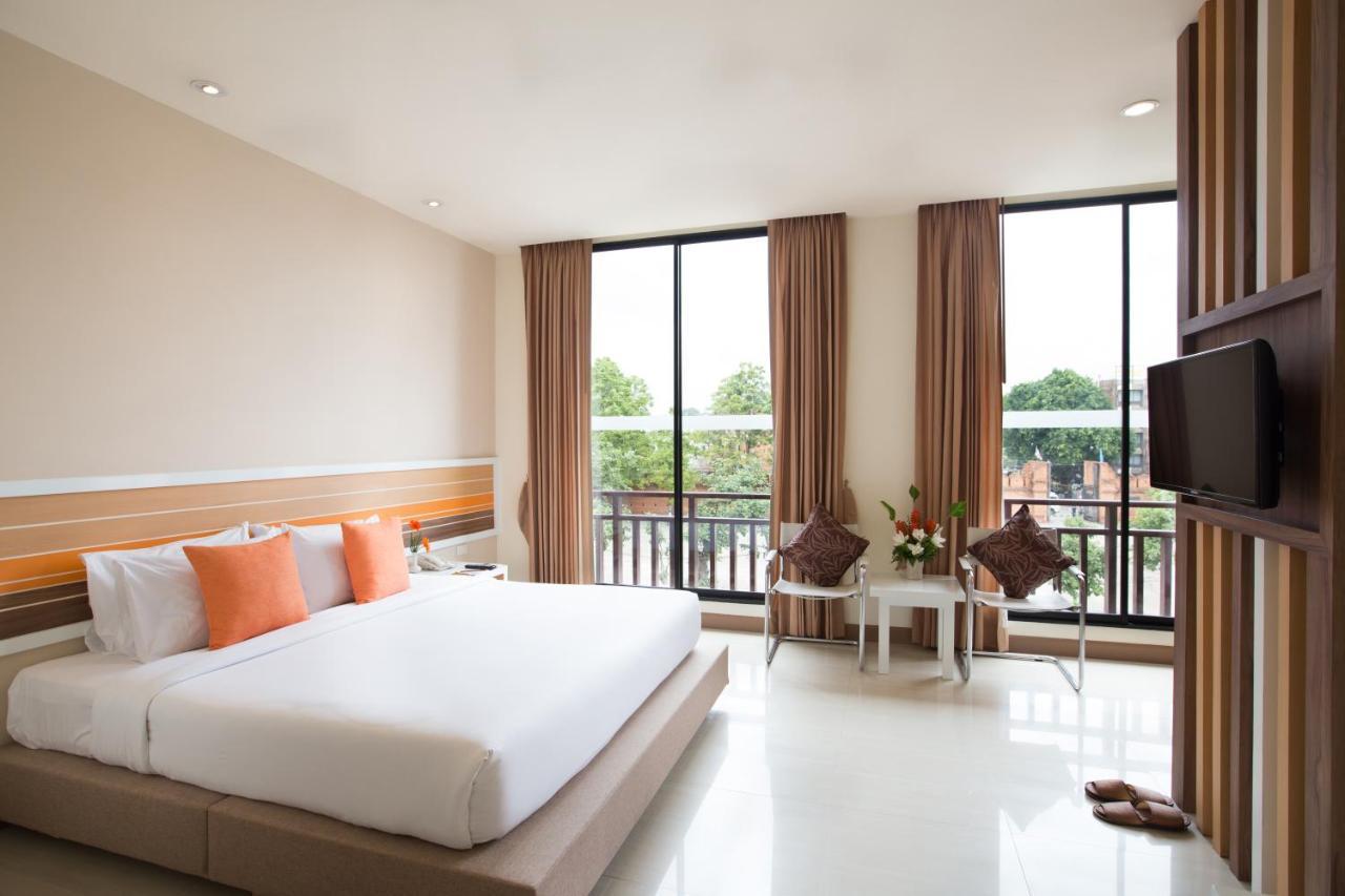 Imm Hotel Thaphae Чиангмай Экстерьер фото