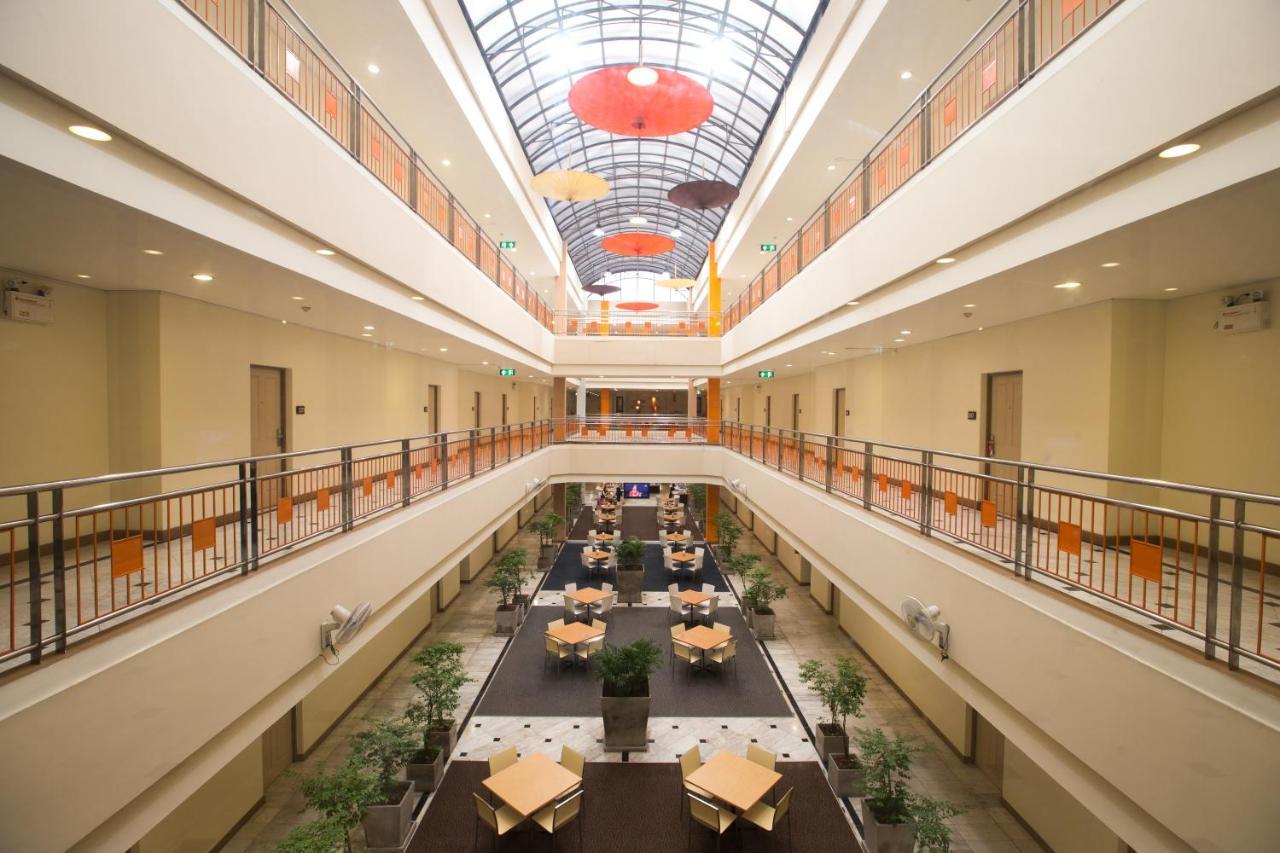 Imm Hotel Thaphae Чиангмай Экстерьер фото
