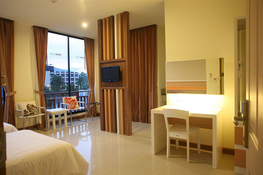 Imm Hotel Thaphae Чиангмай Экстерьер фото